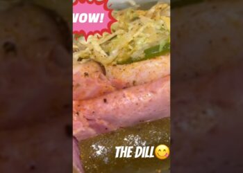 “What’s The Dill” Viral Pickle Sandwich in Detroit #shorts #foodreview #fastfood #viralfood #food