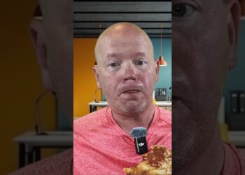 Walmart Detroit Style Pizza Review