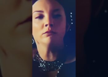Anne ￼is jealous Jane Seymour #anneboleyn #janeseymour #thetudors ￼
