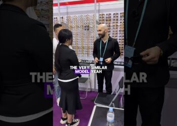 The cheapest sunglasses from canton fair in Guangzhou #china #madeinchina #agentinchina