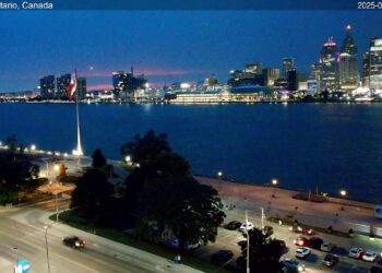 Detroit River Live Cam from Windsor, Ontario, Canada🇨🇦
