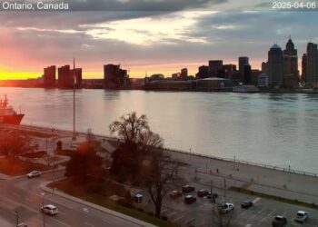 2025-04-06 Morning | Windsor, Ontario, Canada | Detroit Skyline, Michigan, USA