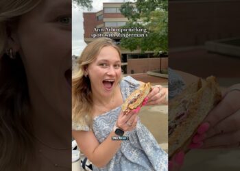 Favorite food in my favorite place🥪 #umich #university #summer #annarbor #zingermansdeli #sandwich