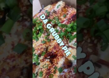 Detroit style Grubby Pie @GRUBWITMIKE x @ square pie guys #foodreviewshorts
