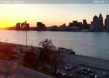 2025-04-11 Morning | Windsor, Ontario, Canada | Detroit Skyline, Michigan, USA