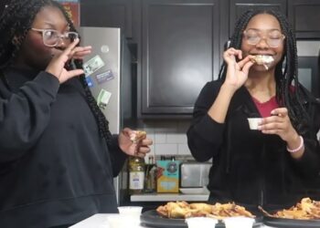 WINGSTOP AND DETROIT WING CO. LEMON PEPPER FOOD REVIEW