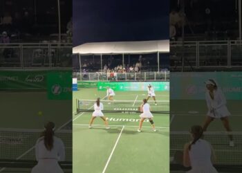 Incredible shots by the Ladies