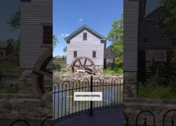 5 things to know before visiting Greenfield Village, Dearborn, Michigan #michigan #museum