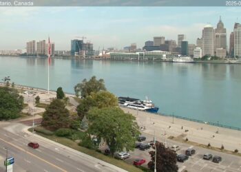 2025-08-11 Evening Segment – Detroit River Live Cam from Windsor, Ontario, Canada