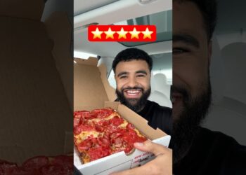 Trying Highest Rated Pizza in Detroit 😍 #shorts #food