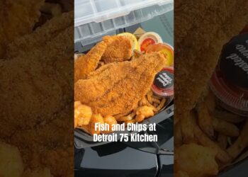 One of the BEST Fish & Chips in Detroit! 🐟🍟 #michigan #detroit #shorts