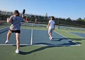 Ann Arbor Rec play 5.0+ Game 1