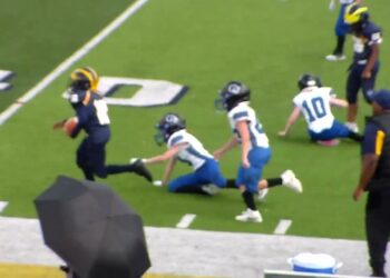 Westland Meteors freshman RB #18 77 yard touchdown run vs. Canton Lions