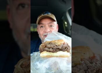 DETROITS Biggest Double Slider? Sonnys on Schoolcraft #eating #shortvideo #short #youtubeshorts