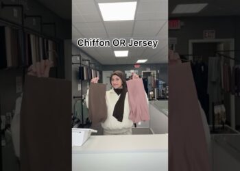 Chiffon or Jersey? The Hijab Struggle is Real!#HijabStruggles #HijabStyle #ChiffonVsJersey #hijab