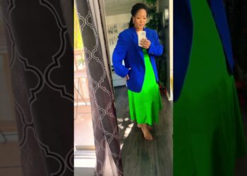 This…✔️.  Ready for Fall Season #valuevillage #blazer #thrifter #anndrayton #annstouch #microlocs
