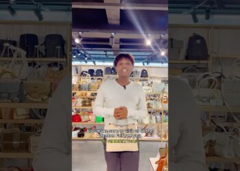 Join as at the canton fair contact me #ChinaFactory #Bags #Customize #Logo#Women’sBag #cantonfair