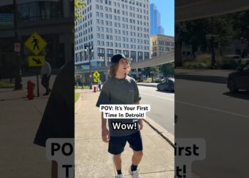 POV: It’s Your First Time In Detroit!😂🇺🇸 #detroit #michigan #american #usa #tourist