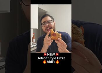Aldi's NEW Detroit Style Frozen Pizza REVIEW 🔥