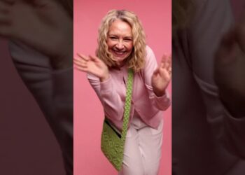 Annabel Mottram – Scarves