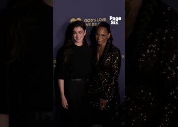 Anne Hathaway and Audra McDonald embrace at the God's Love We Deliver Golden Heart Awards #shorts