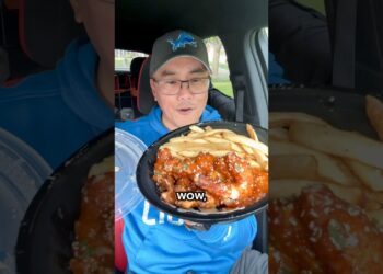 I tried Bam Bam Shrimp in Michigan 🍤 #foodreview #michigan #detroit