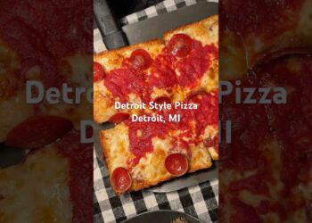 Detroit Style Pizza The OG: Buddy’s #detroit #foodvlogs #michigan #travelblogger