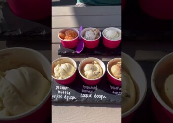Ice cream flights: The perfect date #blankslatecreamery #annarbor