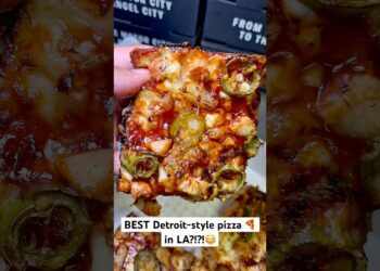 BEST Detroit Style Pizza 🍕 in LA?! 📍Detroit Pizza Depot in Hollywood, CA #pizza #foodie #foodvlog