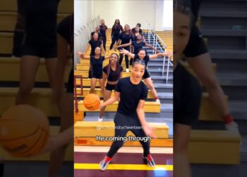 🏀 He a big boy HCHS Cheer 📣 #cheer #cheerleading #highschoolbasketball #shorts