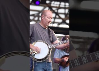One month ’til Folk Fest!