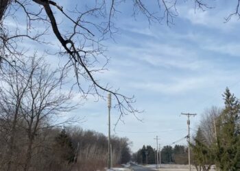 Federal Signal Modulator 8032B Siren Test, Ambience, Monroe County MI.