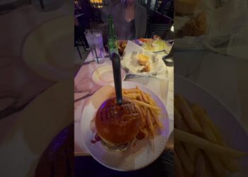 Old Detroit Bar and Grille Rochester Hills Michigan. #foodreview #foodlover #foodvlog #burger #life