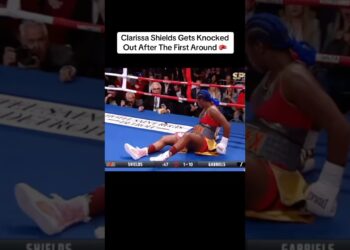 Clarissa Shields Gets Knocked Out After The First Around 🥊 #clarissashields #boxing #fyp #f4f