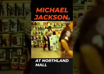 Michael Jackson visits #northland #mall in #Detroit!