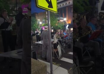 Pretty Woman on Streets of Ann Arbor – Julia Roberts – Richard Gere