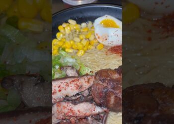 Johnny Noodle King Mukbang #detroit #foodie #foodreview #Ramen #mukbangers #mukbang #yummyfood