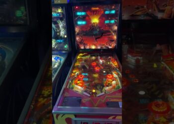 We Made It! Ann Arbor, Michigan Pinball Show 2025 – Video 11