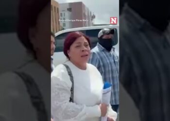 Video Shows Masked ICE Agents Detain Mother and Her 3-Year-Old Son