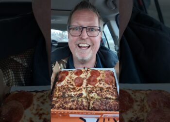 Little Caesar’s $4.99 Detroit Style Slices-N-Stix Review