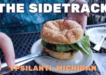 Lunch at The Sidetrack Bar and Grill in Ypsilanti, Michigan