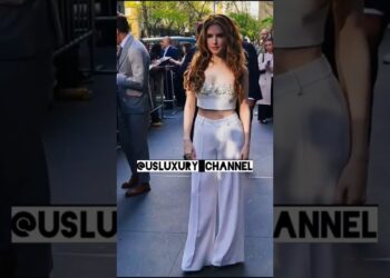 ANNA KENDRICK.  “ANOTHER SIMPLE FAVOR” PREMIERE, IN NEW YORK.  𝗨𝗦 𝗟𝗨𝗫𝗨𝗥𝗬 : 4𝗞.  60 𝗙𝗣𝗦.  #𝗖𝗘𝗟𝗘𝗕𝗥𝗜𝗧𝗬
