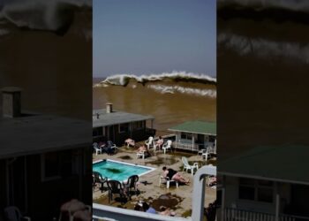 The Ocean Surprised Them! #tsunami 🌊 😮