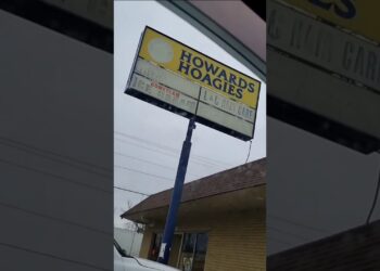 BURGERS AT HOWARDS HOAGIES #food #eatfood #burgers #cheeseburgers #ypsilanti #michigan #delicious