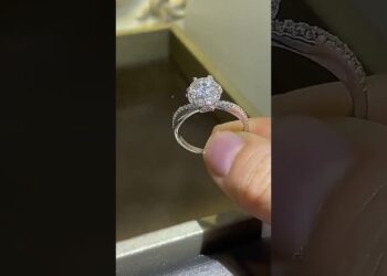 Shine Bright on Your Big Day with Our 1 Carat D Color Moissanite Blossom Ring in Silver 925
