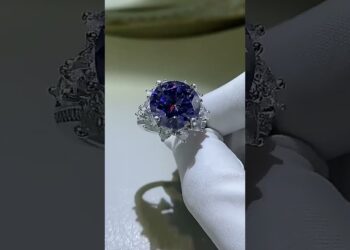 Radiant 3 Carat Royal Blue Moissanite Ring in Premium 925 Silver for Teen Girls Special Weddings  ✨